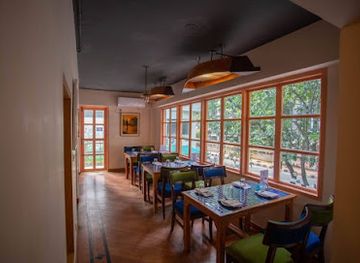 bangladesh/ganges-delta/restaurant/saltz-fine-seafood-restaurant