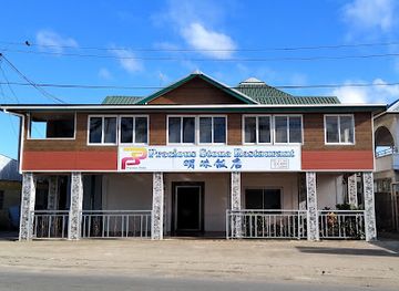 tonga/pangaimotu/restaurant/precious-stone