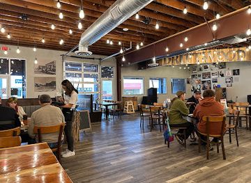 nebraska/lake-mcconaughy/restaurant/the-driftwood