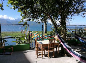 honduras/lago-de-yojoa/restaurant/restaurante-lago-lindo