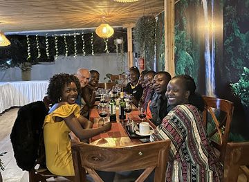 uganda/rwenzori-mountains-national-park/restaurant/corner-table-restaurant-bar