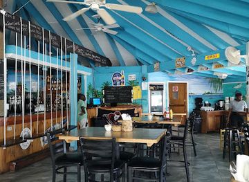 the-bahamas/exuma/restaurant/splash-beach-bar
