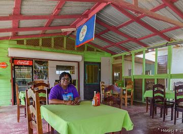 belize/dangriga/restaurant/alexie-snack-shop