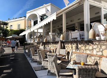 italy/capri/restaurant/le-camerelle