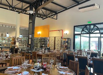 paraguay/aregua/restaurant/la-estacion-restaurante-museo