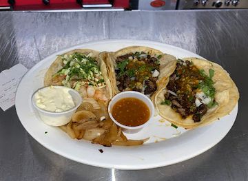 wisconsin/sturgeon-bay/restaurant/sunrise-food-drinks