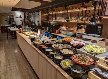 finland/rovaniemi/restaurant/ravintola-feenix-rinteenkulma