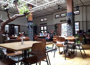 indonesia/bandung/restaurant/rijsttafel-resto