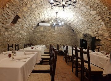 hungary/sopron/restaurant/erhardt-etterem-panzio-borpince-es-vinoteka