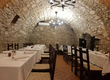 Erhardt Étterem Panzió Borpince és Vinotéka