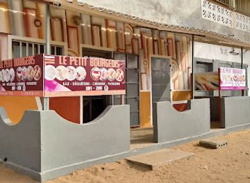 togo/lake-togo-area/restaurant/le-petit-bourgeois