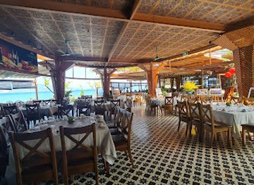 vietnam/nha-trang/tran-phu-beach/restaurant/nha-hang-hai-san-bon-mua