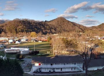 north-carolina/nantahala-national-forest/restaurant/lynn-s-place