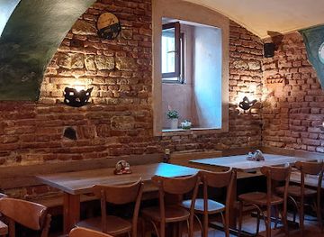czechia/prague/mala-strana/restaurant/tlusta-mys