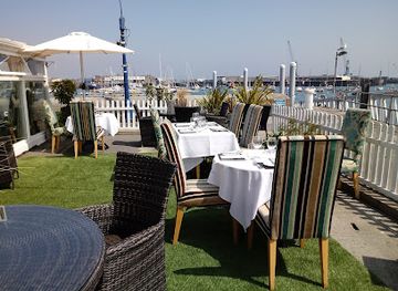 guernsey/forest/restaurant/pier-17-restaurant