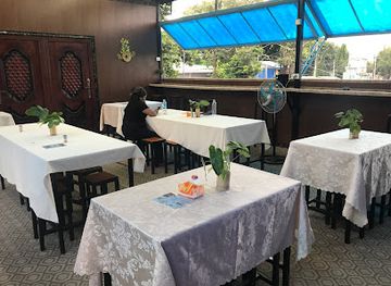 timor-leste/dili/restaurant/esmes