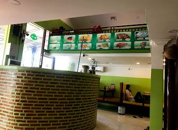 cambodia/preah-vihear-province/restaurant/coconut-house