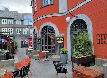 iceland/laugavegur-trail/restaurant/grillmarkaourinn