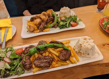 austria/weinviertel/restaurant/restaurant-und-cafe-familie-toluay