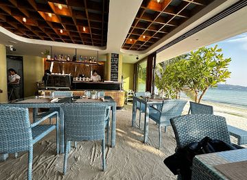 philippines/boracay/station-1/restaurant/smooth-cafe-lounge-boracay-ariel-s-house