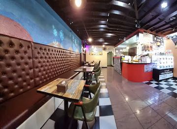 guam/tamuning-beach/restaurant/snowberry-dessert-cafe