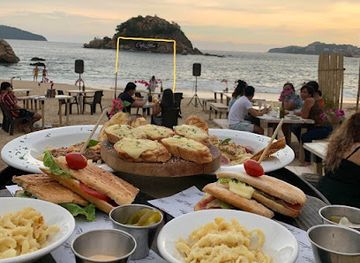 mexico/acapulco/restaurant/cafe-al-mar