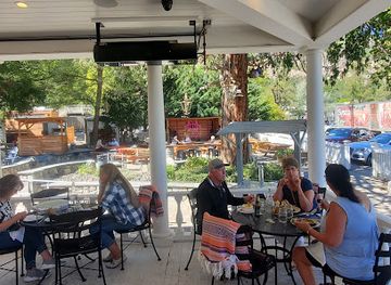 nevada/humboldt-county/restaurant/the-pink-house
