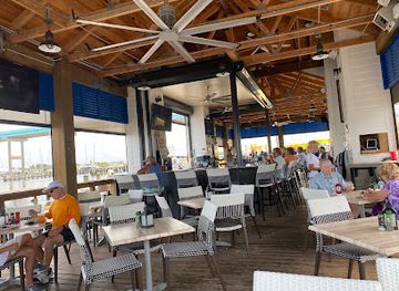 florida/fort-myers/fort-myers-beach/restaurant/snug-harbor-waterfront-restaurant