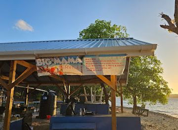 saint-vincent-and-the-grenadines/petit-st-vincent/restaurant/mandy-man-beach-bbq