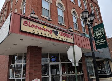 minnesota/winona/restaurant/blooming-grounds-coffee-house