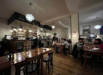 hungary/budapest/restaurant/koleves-kert