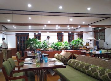 india/kerala/restaurant/tharavadu-multi-cuisine-restaurant