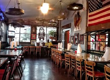 mississippi/natchez-trace-parkway/restaurant/pig-out-inn-barbeque