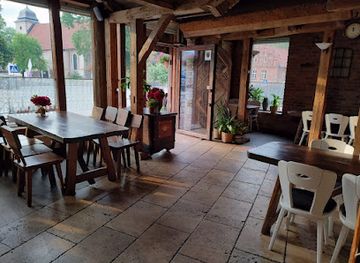 poland/masurian-lake-district/restaurant/karczma-na-winie