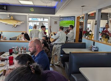 illinois/waukegan/restaurant/riviera-nayarit-seafood