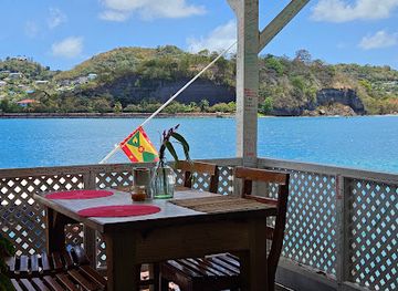 grenada/levera-beach/restaurant/bbs-crab-back