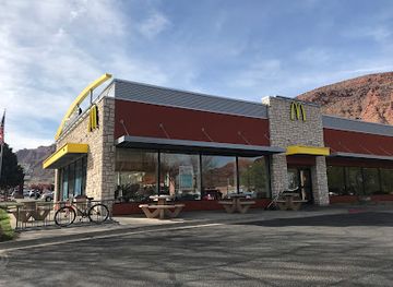utah/arches-national-park/restaurant/mcdonald-s