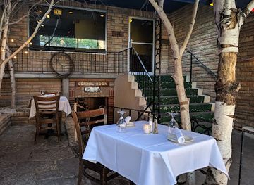 wisconsin/madison/restaurant/tornado-steak-house