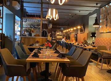 poland/lesser-poland/restaurant/qrudo-food-wine