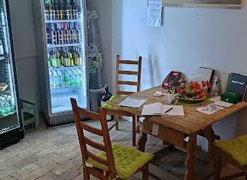 austria/weinviertel/restaurant/besucherkeller