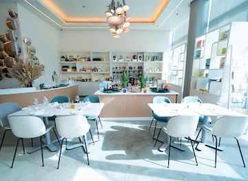 united-arab-emirates/dubai/restaurant/the-lighthouse-restaurant-bar-dubai-design-district