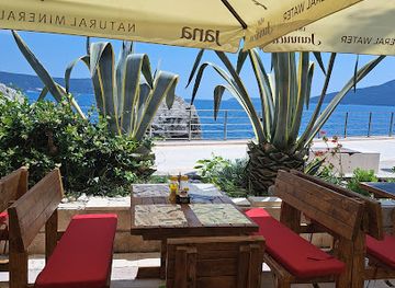 montenegro/herceg-novi/restaurant/konoba-mala-kuzina