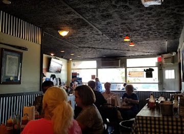 kentucky/inner-bluegrass/restaurant/blue-door-smokehouse