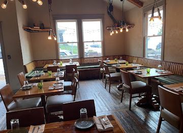 tennessee/nashville/east-nashville/restaurant/the-treehouse