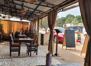 the-gambia/kanifing/restaurant/solomelo-s-music-venue