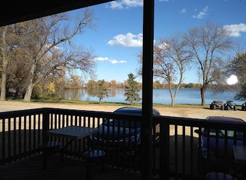 minnesota/lake-of-the-woods/restaurant/lake-front-bar-grill