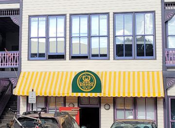 colorado/crested-butte/restaurant/birdies-golf-bar