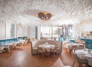 united-arab-emirates/palm-jumeirah/restaurant/rue-royale-restaurant-dubai