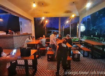 indonesia/east-nusa-tenggara/restaurant/fellas-pizzeria