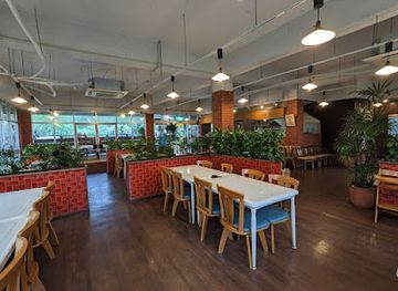 japan/okinawa/restaurant/drive-in-restaurant-hawaii